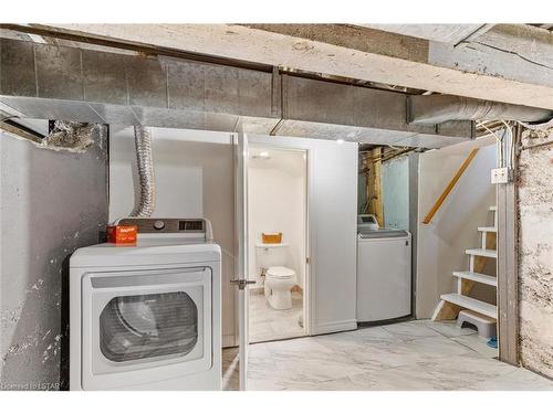 757 Elizabeth Street, London, ON - Indoor Photo Showing Laundry Room