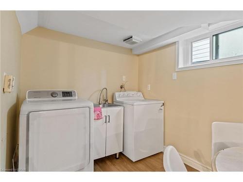 186 Forest Hill Avenue, London, ON - Indoor Photo Showing Laundry Room