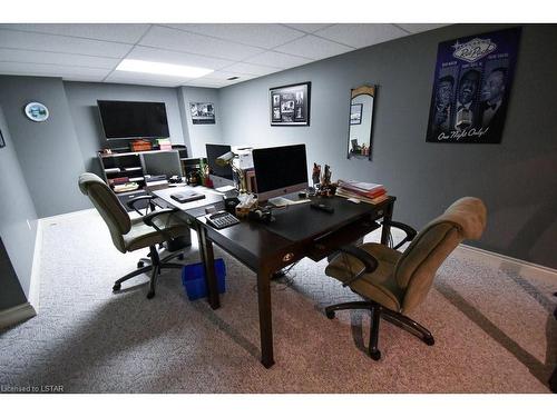 107 Carriage Hill Drive, London, ON - Indoor Photo Showing Office