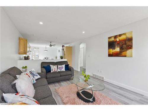 509 Nelson Street, London, ON - Indoor Photo Showing Living Room