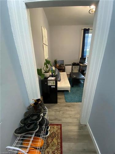 106 Kent Street, London, ON - Indoor Photo Showing Other Room