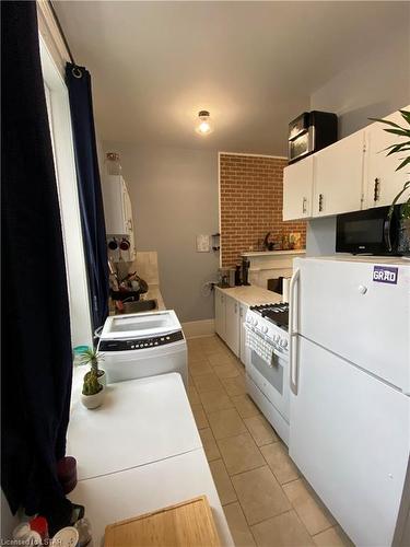 106 Kent Street, London, ON - Indoor Photo Showing Laundry Room