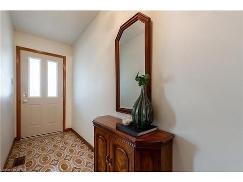 79 Roundhill Court, London, ON - Indoor Photo Showing Other Room