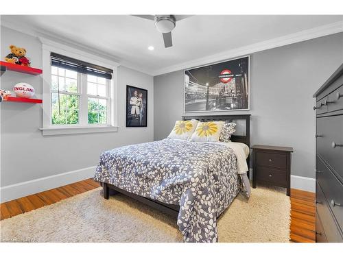 7010 Diane Crescent, London, ON - Indoor Photo Showing Bedroom