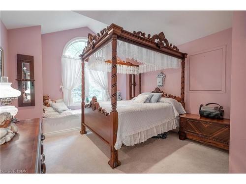 3070 Westdel Bourne, London, ON - Indoor Photo Showing Bedroom