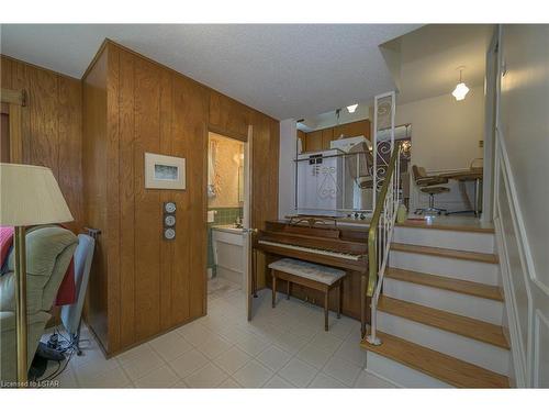 83 Friars Way, London, ON - Indoor Photo Showing Other Room