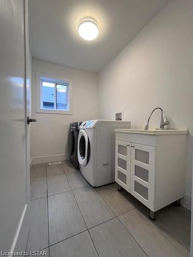 6956 Raleigh Boulevard, London, ON - Indoor Photo Showing Laundry Room