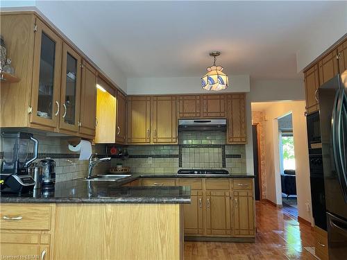176 Golfview Road, London, ON - Indoor Photo Showing Kitchen