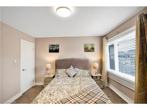 1552 Sandridge Avenue, London, ON - Indoor Photo Showing Bedroom
