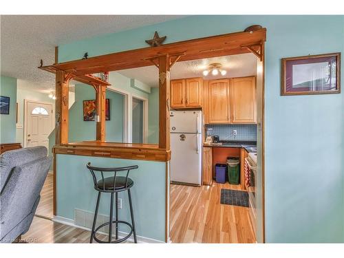 45-825 Dundalk Drive, London, ON - Indoor Photo Showing Kitchen