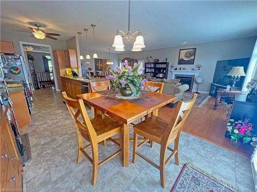 15-101 Southgate Parkway, St. Thomas, ON - Indoor Photo Showing Dining Room