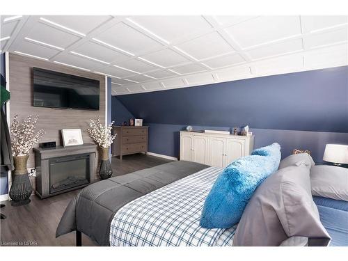 763 Boyle Drive, Woodstock, ON - Indoor Photo Showing Bedroom