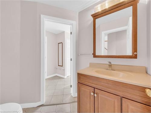 2545 Labelle Street, Windsor, ON - Indoor Photo Showing Bathroom