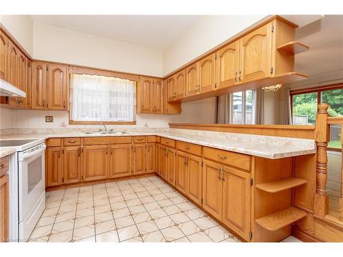 173 Regal Drive, London, ON - Indoor Photo Showing Kitchen