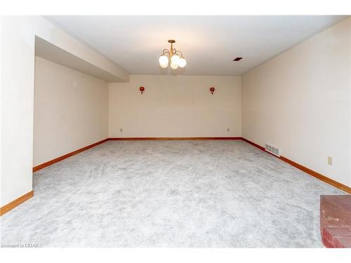 173 Regal Drive, London, ON - Indoor Photo Showing Other Room