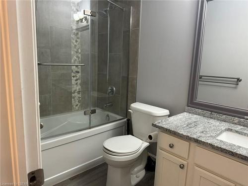 465 Jewel Street, Windsor, ON - Indoor Photo Showing Bathroom