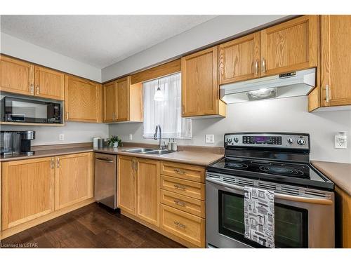 880 Blacksmith Street, London, ON - Indoor Photo Showing Kitchen With Stainless Steel Kitchen With Double Sink