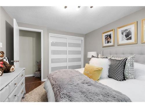 123 Kimberley Avenue, London, ON - Indoor Photo Showing Bedroom