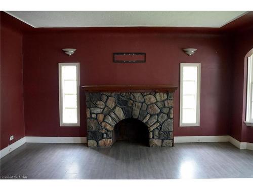 617 Waterloo Street, London, ON - Indoor With Fireplace