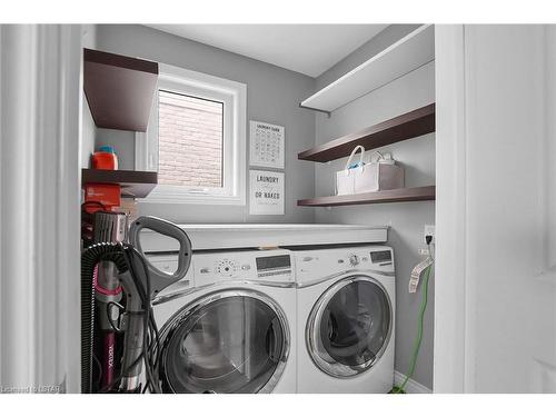 691 Clearwater Crescent, London, ON - Indoor Photo Showing Laundry Room