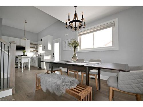 44 Elizabeth Crescent, Belleville, ON - Indoor Photo Showing Dining Room