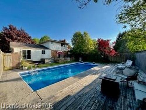4 Concord Crescent, London, ON - Outdoor With In Ground Pool With Backyard