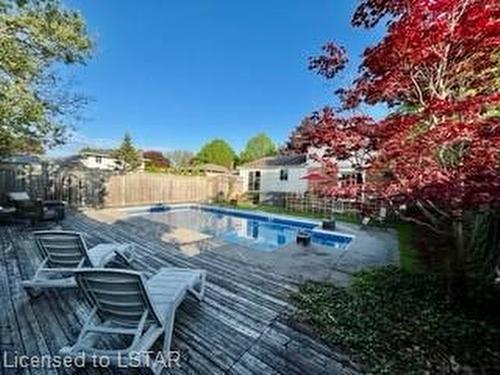 4 Concord Crescent, London, ON - Outdoor With In Ground Pool