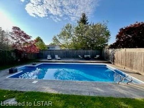 4 Concord Crescent, London, ON - Outdoor With In Ground Pool With Backyard