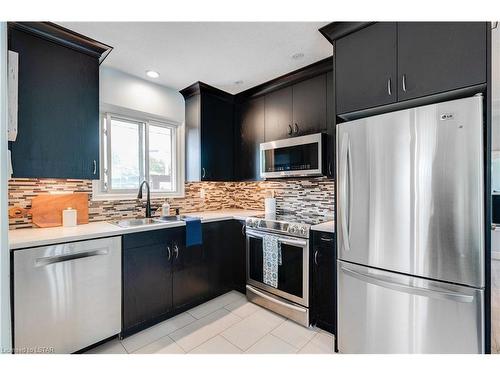216 Irving Place, London, ON - Indoor Photo Showing Kitchen With Double Sink With Upgraded Kitchen