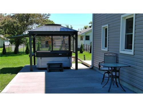 45024 Talbot Line, St. Thomas, ON - Outdoor With Deck Patio Veranda