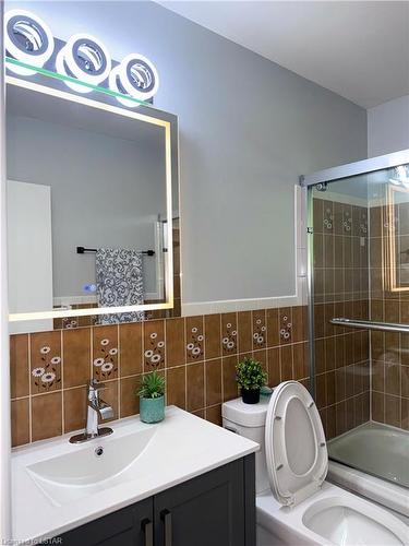 368 Valleyview Avenue, London, ON - Indoor Photo Showing Bathroom