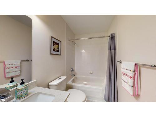 16-519 Riverside Drive, London, ON - Indoor Photo Showing Bathroom