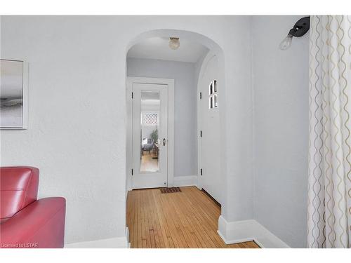 21 Thomas Janes Drive, London, ON - Indoor Photo Showing Other Room