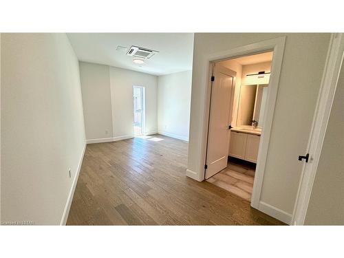 B118-2082 Lumen Drive, London, ON - Indoor Photo Showing Other Room