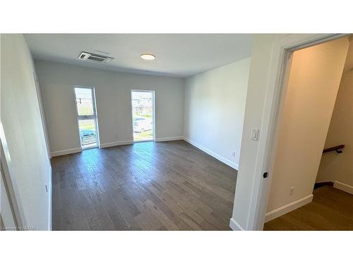 B118-2082 Lumen Drive, London, ON - Indoor Photo Showing Other Room