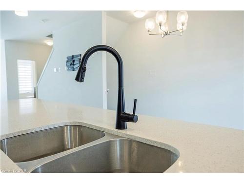 36-1871 Henrica Avenue, London, ON - Indoor Photo Showing Kitchen With Double Sink