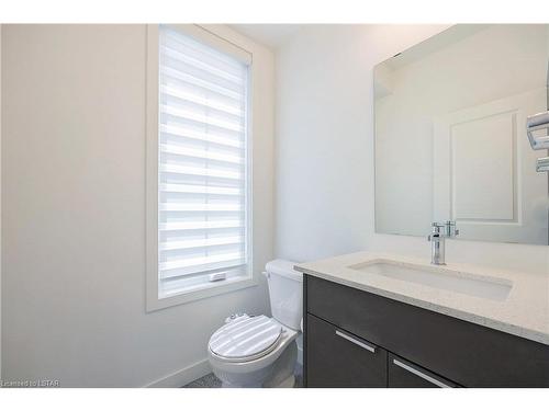 36-1871 Henrica Avenue, London, ON - Indoor Photo Showing Bathroom