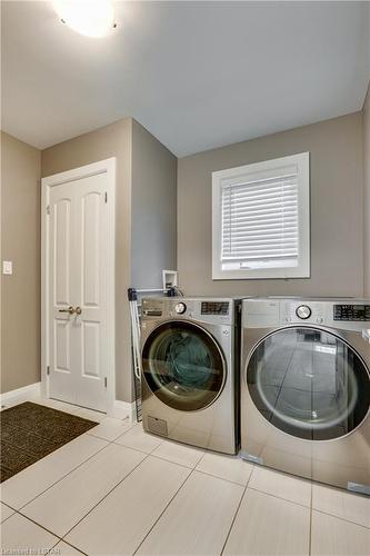 1799 Couldridge Way, London, ON - Indoor Photo Showing Laundry Room