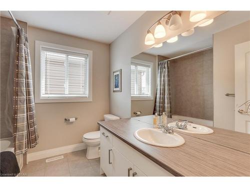 1799 Couldridge Way, London, ON - Indoor Photo Showing Bathroom