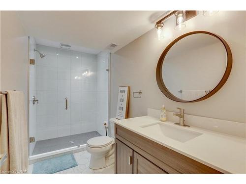 1799 Couldridge Way, London, ON - Indoor Photo Showing Bathroom