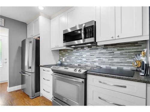 141 Dearborn Avenue, London, ON - Indoor Photo Showing Kitchen With Upgraded Kitchen