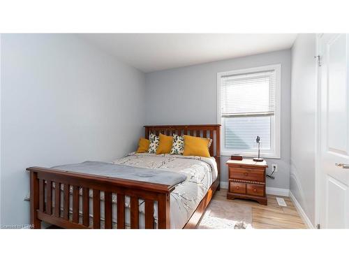 468 Mornington Avenue, London, ON - Indoor Photo Showing Bedroom