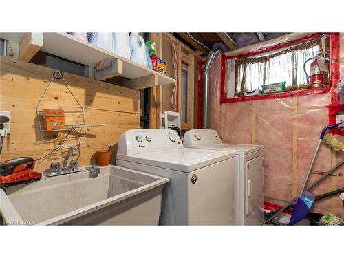 468 Mornington Avenue, London, ON - Indoor Photo Showing Laundry Room