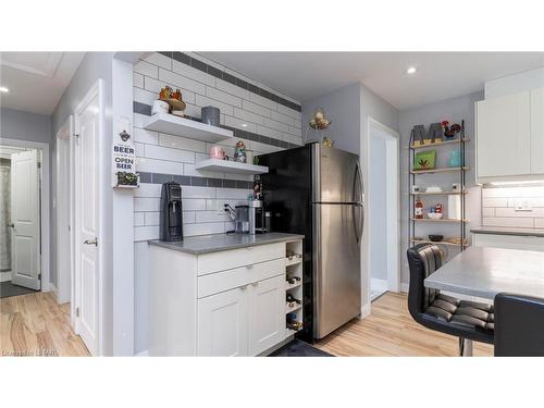 468 Mornington Avenue, London, ON - Indoor Photo Showing Kitchen