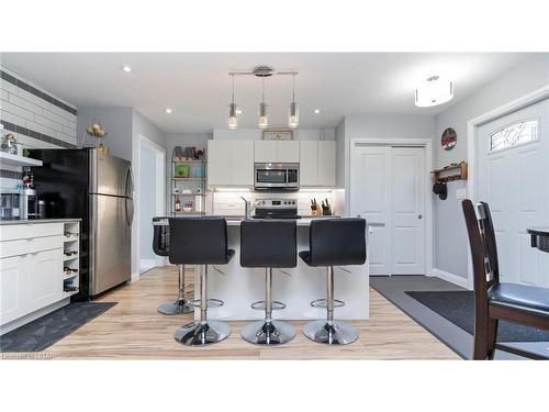 468 Mornington Avenue, London, ON - Indoor Photo Showing Kitchen With Upgraded Kitchen