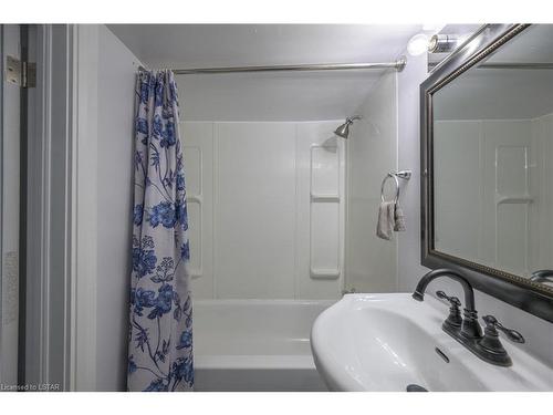 948 Princess Avenue, London, ON - Indoor Photo Showing Bathroom