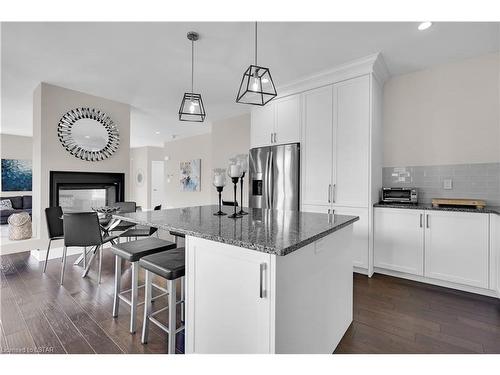 2170 Bakervilla Street, London, ON - Indoor Photo Showing Kitchen With Upgraded Kitchen