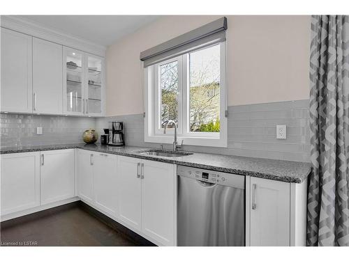 2170 Bakervilla Street, London, ON - Indoor Photo Showing Kitchen