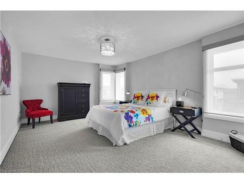 2170 Bakervilla Street, London, ON - Indoor Photo Showing Bedroom