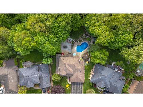 58 Chestnut Court, London, ON - Outdoor With View